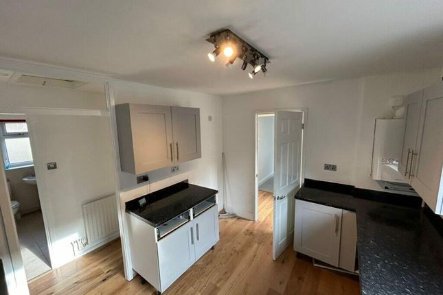 12 Holmes Road, Holmes Road, London photo 5
