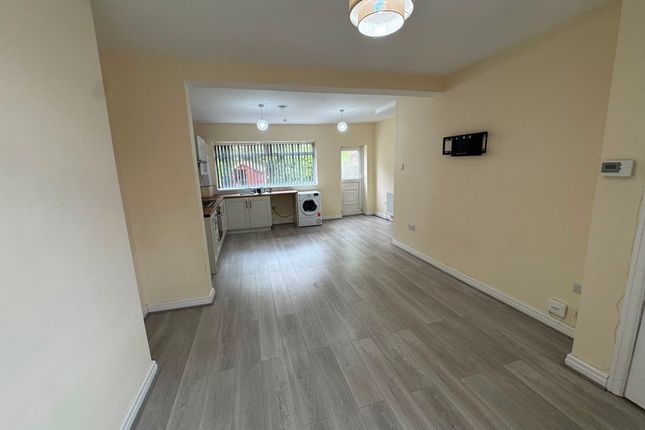 Woodlands Road, Manchester photo 3