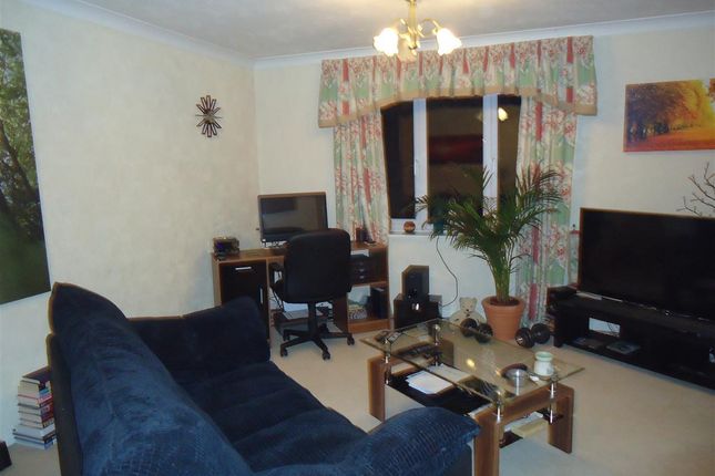 45, Larkfield Park, Chepstow photo 3