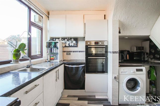 377, Hough Fold Way, Bolton photo 3