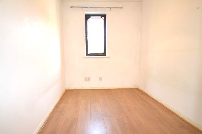 113, Pempath Place, Wembley photo 4