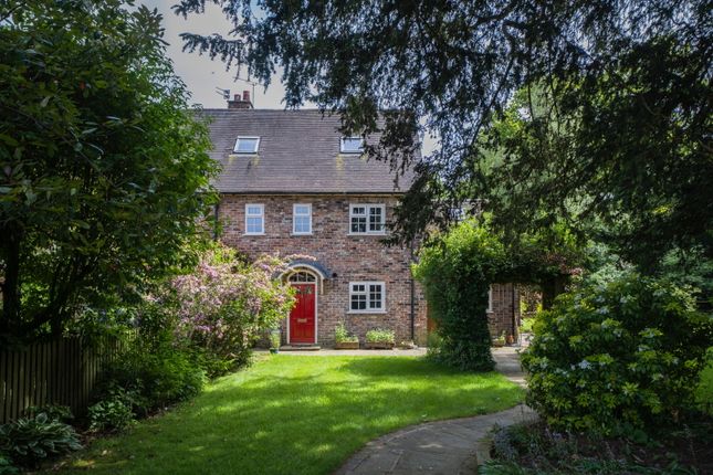 1 Garden Cottages,Tabley House Estate, Chester Road, Knutsford photo 2