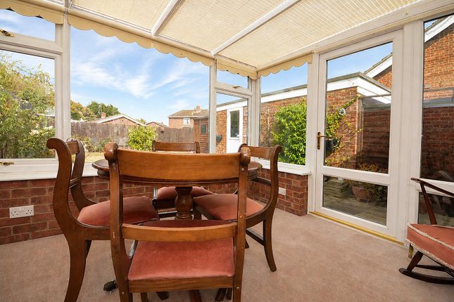 5, Holmfield Drive, Raunds photo 4