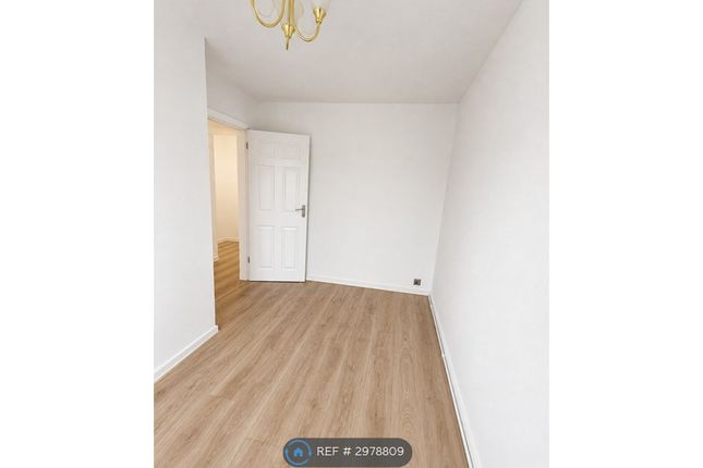 Regency Court, Bradford photo 5