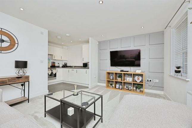 8, Cordwainer Close, Norwich photo 4