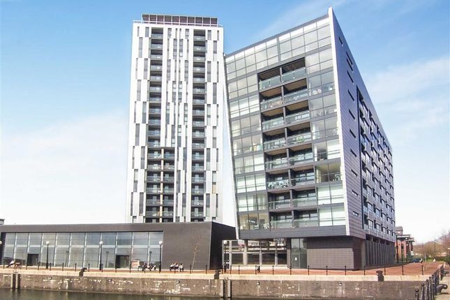 Thumbnail Flat to rent in Millennium Tower, 250 The Quays, Salford, Lancashire