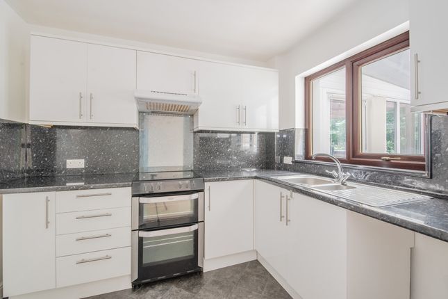 88, Gloucester Road, West Yorkshire photo 4