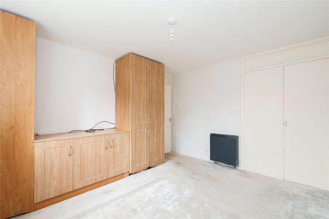 Flat to rent in Hoyle Court Road, Baildon, Shipley, West Yorkshire