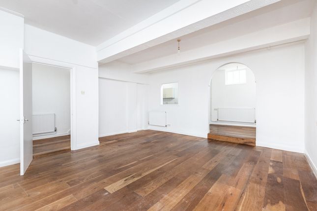 Terraced house for sale in Margaret Street, Brighton