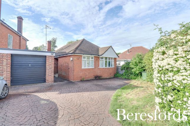 Thumbnail Bungalow for sale in Hunter Avenue, Shenfield