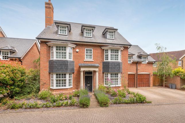 Thumbnail Detached house for sale in Gatcombe Crescent, Ascot