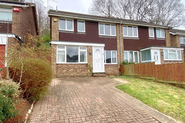Thumbnail Semi-detached house for sale in Pine View Close, Bursledon, Southampton