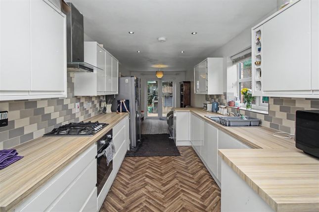 6, Carlow Street, Ringstead photo 3