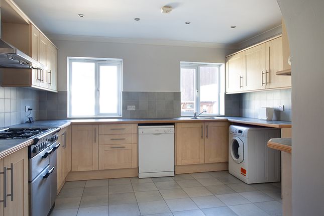 Semi-detached house to rent in Highlands Road, Portslade, Brighton