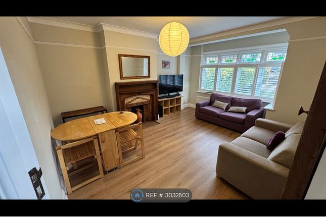A Maycross Avenue, Morden photo 5