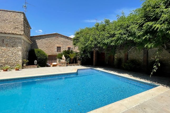 Villa for sale in Sant Pere Pescador, Costa Brava, Catalonia