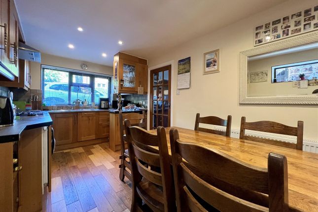 5, Crownest Lane, Bingley photo 4