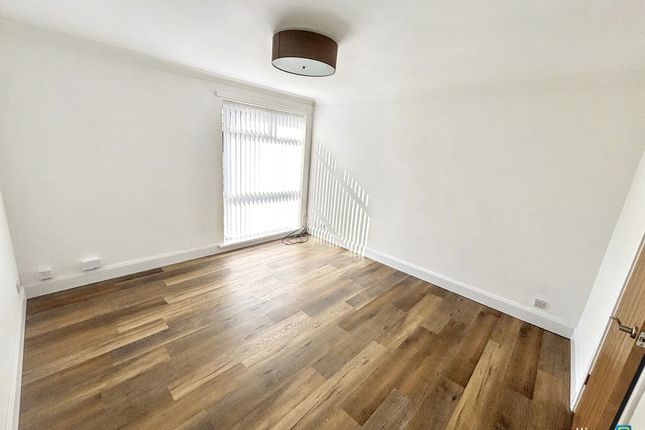 14, Otley Close, Cramlington photo 5