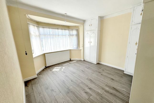 Thumbnail Property to rent in Martley Drive, Gants Hill, Ilford