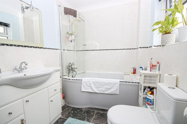 13, Venables Close, Norwich photo 4