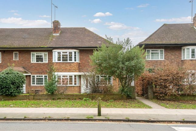 Flat for sale in Queens Road, Kingston Upon Thames