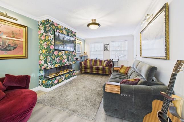 16, Baxtergate photo 2
