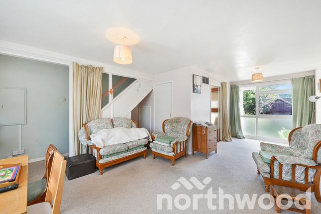 31, Kelvin Close, Epsom photo 3