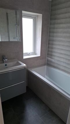 58, Meliden Crescent, Manchester photo 3