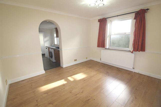 Plantagenet Road, Barnet photo 4