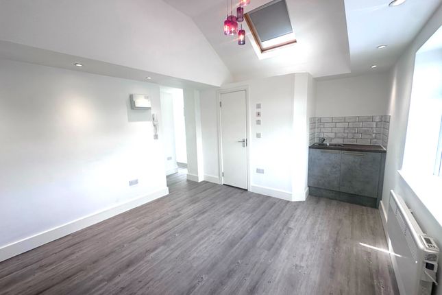 Thumbnail Room to rent in Pendle Drive, Basildon
