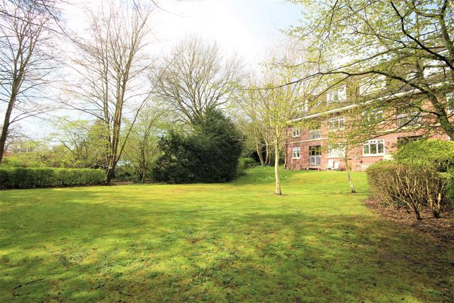 Flat for sale in Greenleaves, Clays Hill, Bramber, Steyning