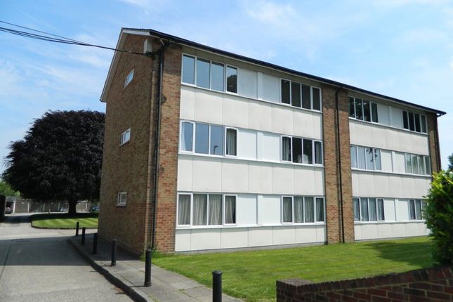 Thumbnail Maisonette to rent in Ringley Oak, Horsham