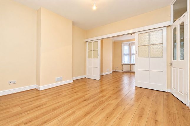 51, Cambridge Road, Hounslow photo 2