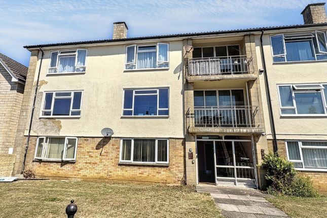 2-bed flat on 13 Weller Road, Corsham, £75,000