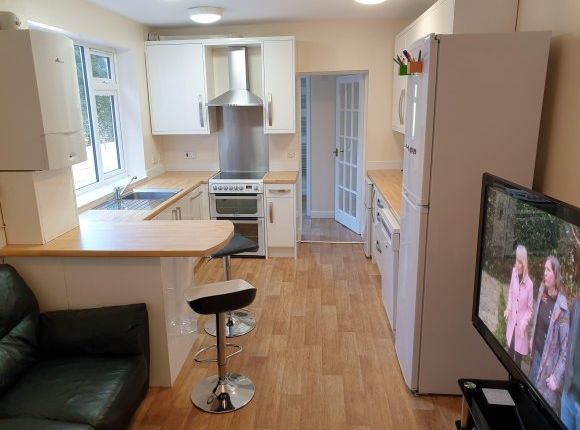 Thumbnail Shared accommodation to rent in Priory Road, Exeter, Devon