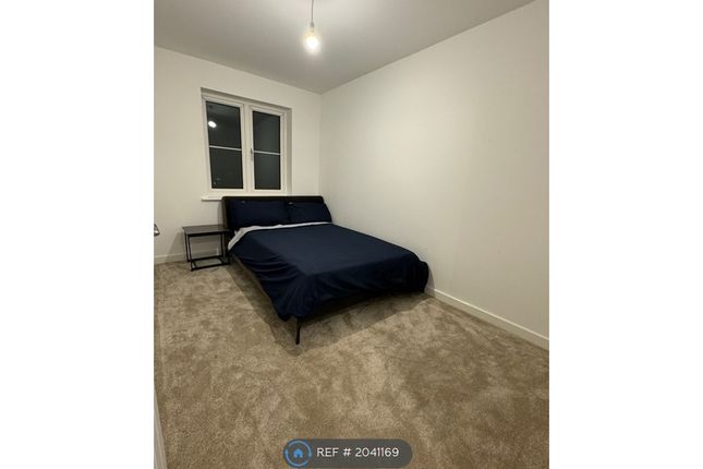Room to rent in Cornfield Drive DA11 7Fj,