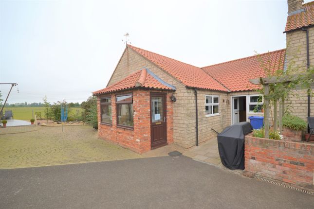 2 bed semi-detached bungalow to rent in Worksop Road, Tickhill, Doncaster DN11