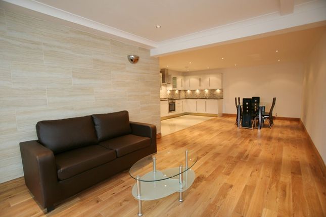 Flat 201, 36-40 Copperfield Road, London photo 4