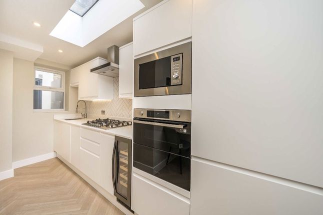 Flat 1, 20, Hoyle Road, London photo 3