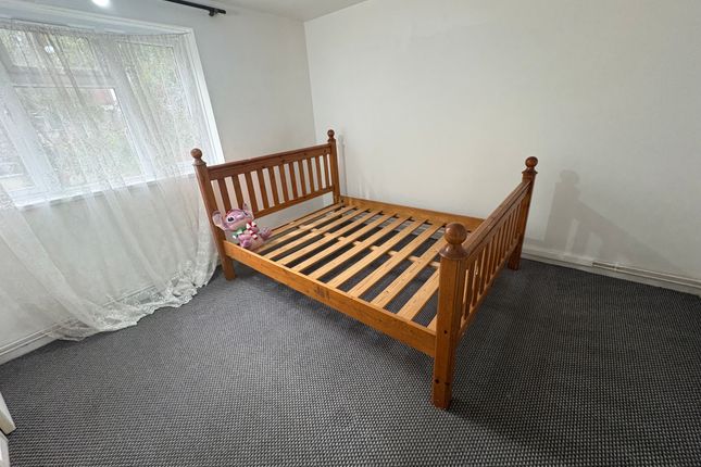 236, Addison Way, Hayes photo 3