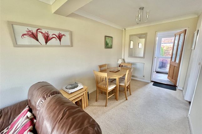24, Medbourne Close, Dorset photo 4