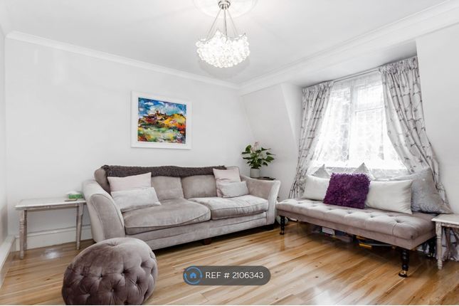 Flat to rent in Canada Crescent, London