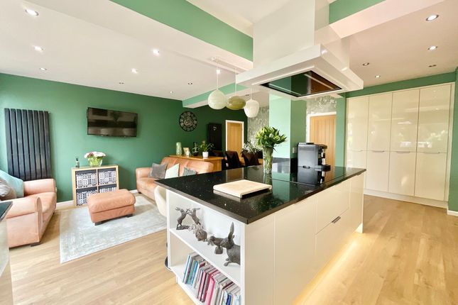 15 Perthy Grove, Stoke-On-Trent photo 3