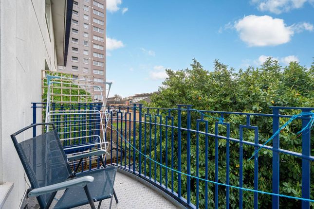 Cormorant Court, Deptford photo 5