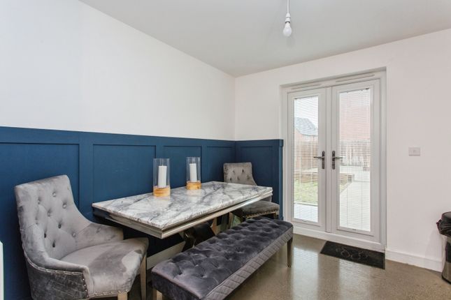 9, Bakersfield, Aspull, Wigan photo 4