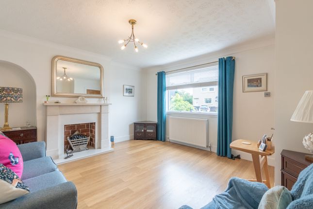 7, Keir Hardie Place, Bellshill photo 2