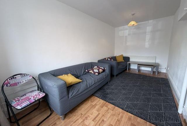 20, Hawthorn Close, Birmingham photo 2