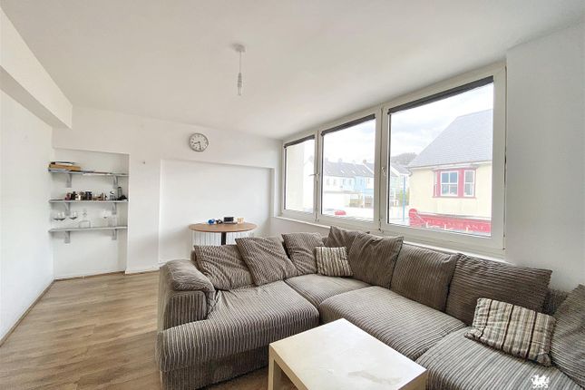 1 Beddoes Court, Milford Street, Saundersfoot photo 3