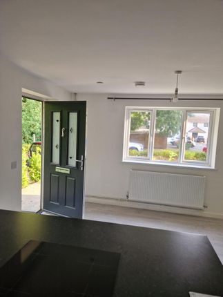 1-bed flat on 4A, Tynewydd Green, Cwmbran, £950/mo
