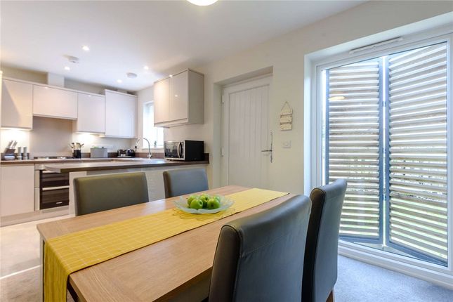 Thumbnail Terraced house for sale in Basingstoke Road, Padworth, Reading